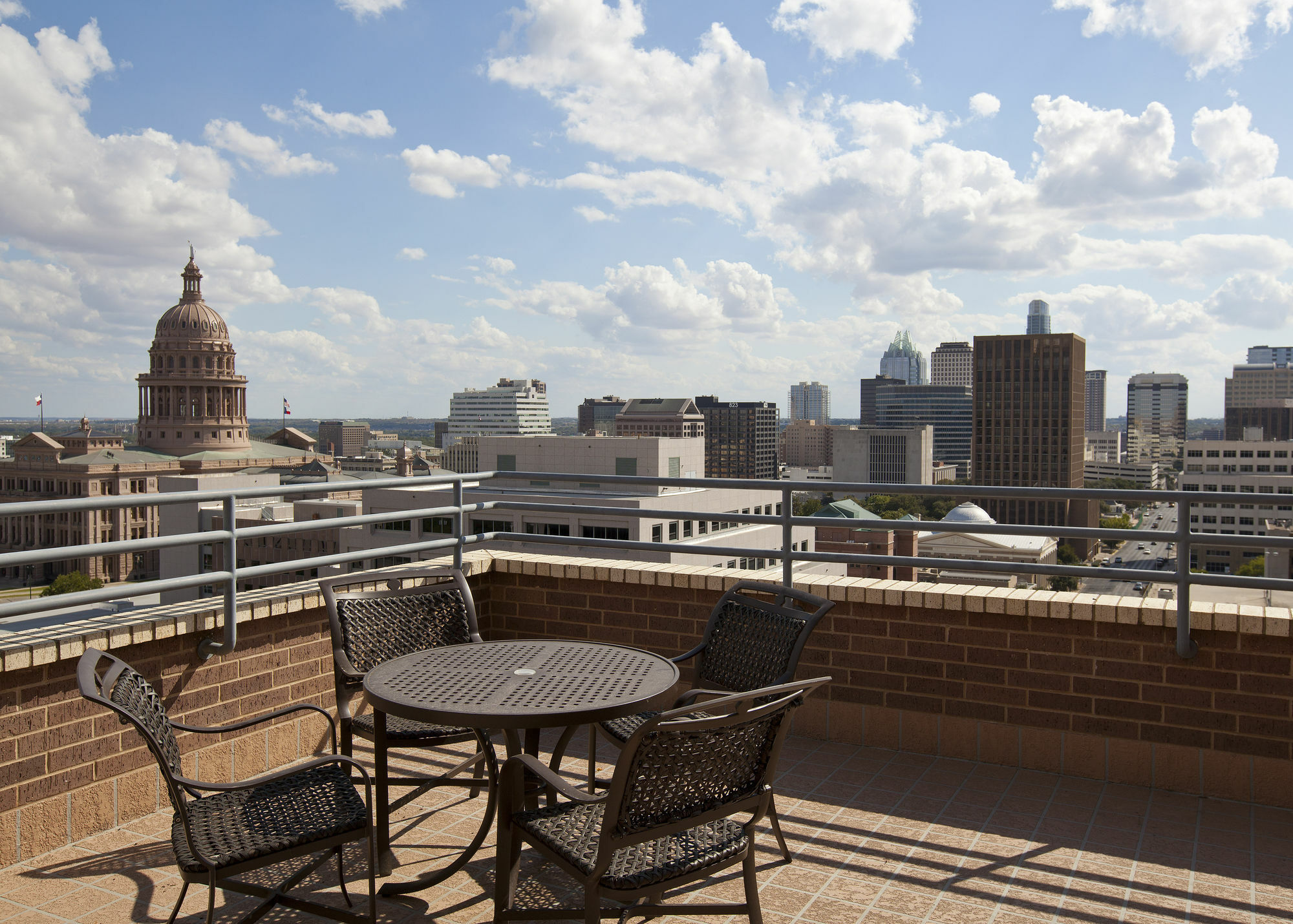 Doubletree Suites By Hilton Hotel Austin Einrichtungen foto